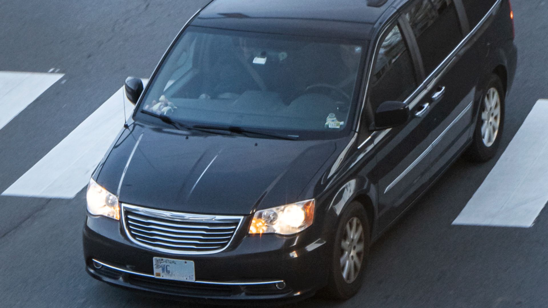 12. Monospaces Chrysler Town &amp; Country