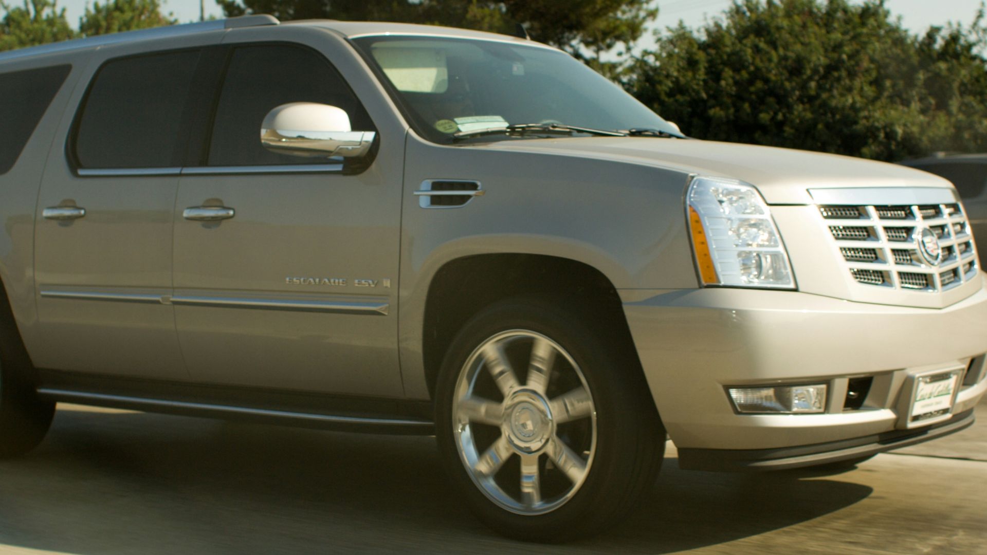 10. Cadillac Escalade 2002-2006