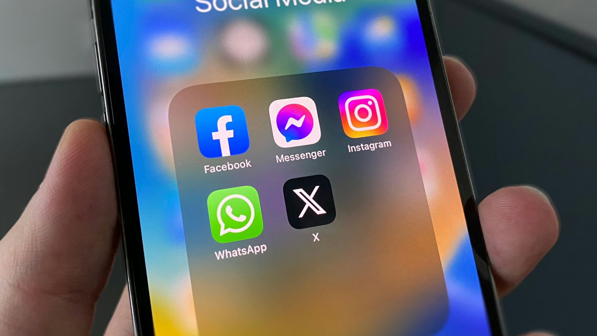 13. L'influence des pairs et les réseaux sociaux
