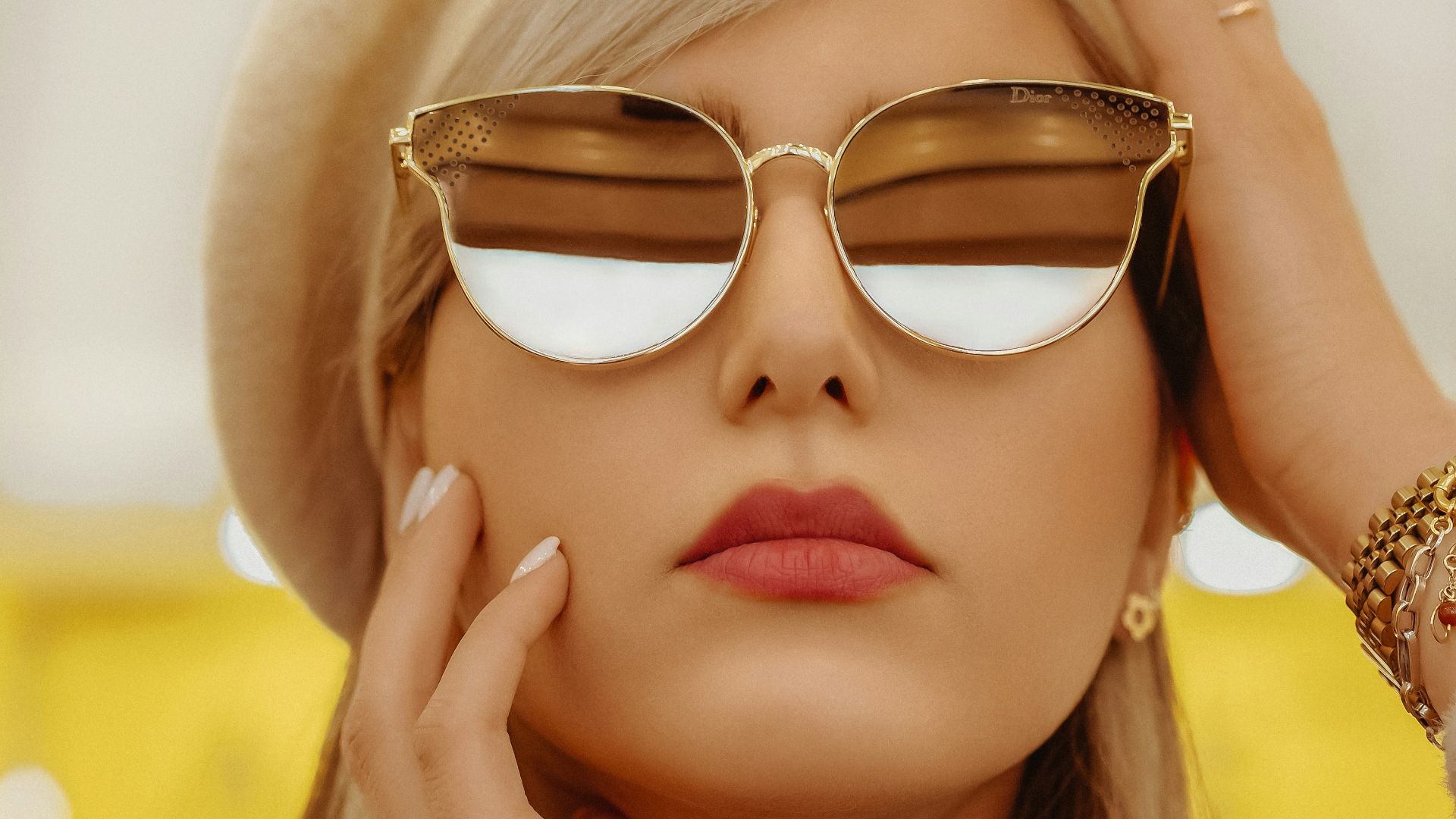 4. Des lunettes de soleil qu'on n'enlève pas tout de suite