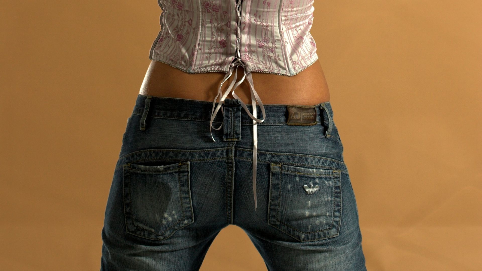 12. Les jeans taille basse ont marqué les années 2000