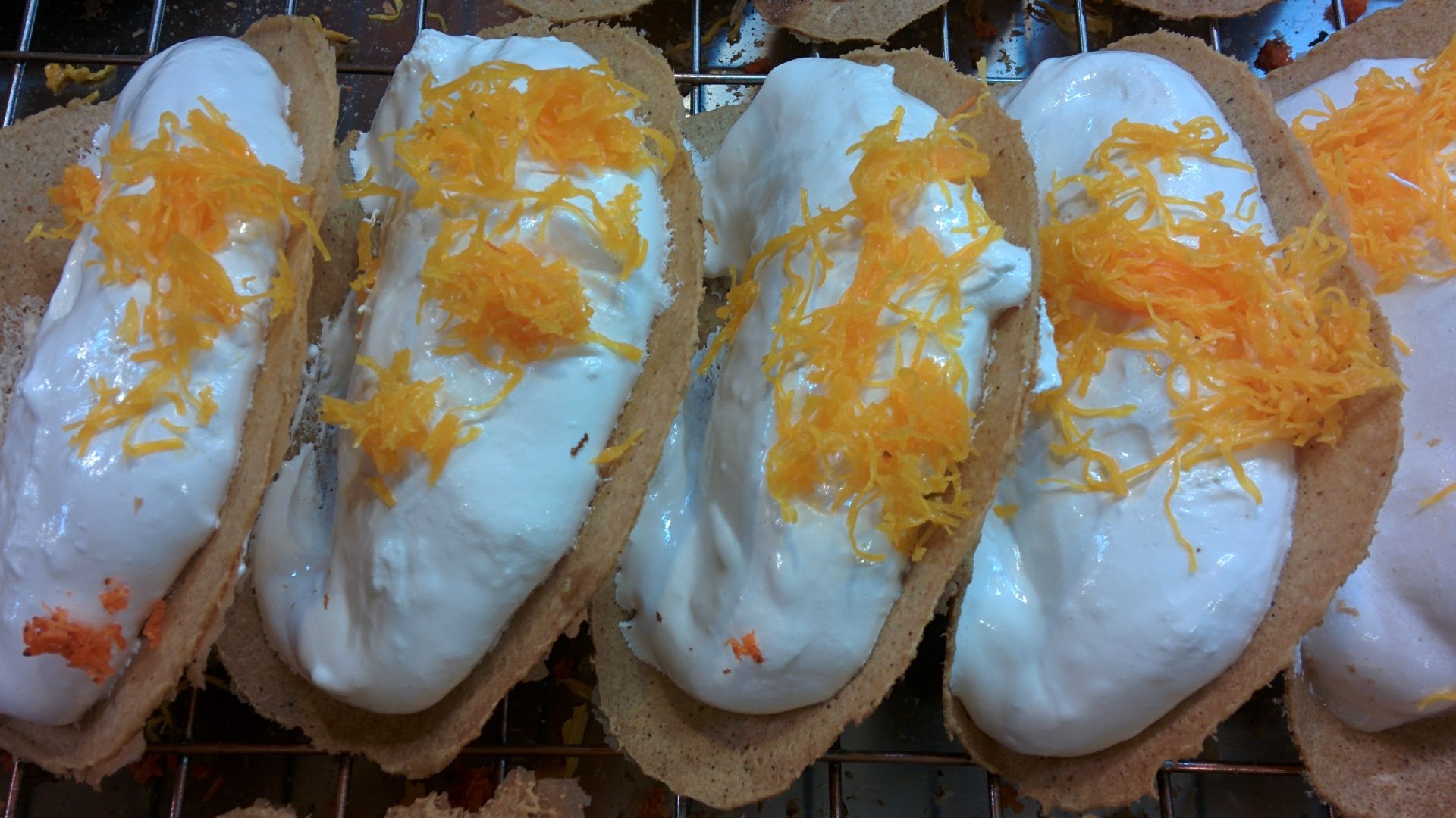 18. Khanom Buang thaïlandais
