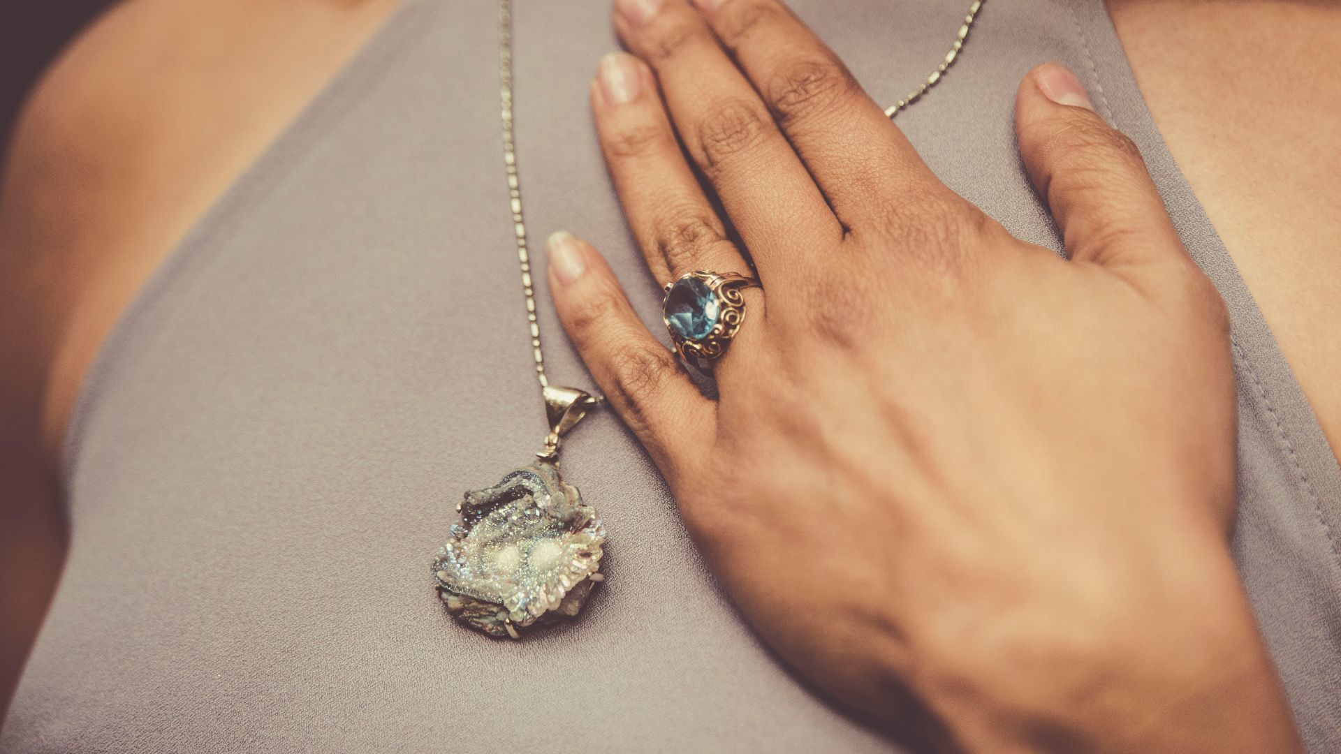 7. Parures de bijoux assorties