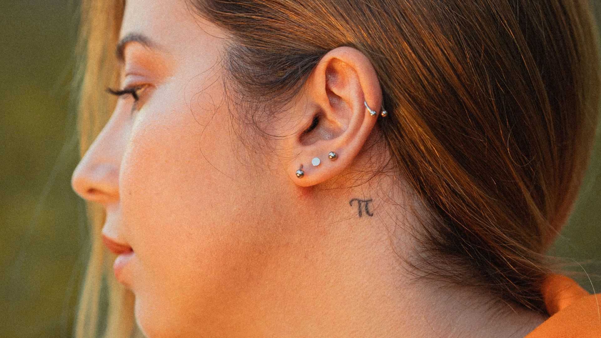 17. L'appareil auditif contour d'oreille