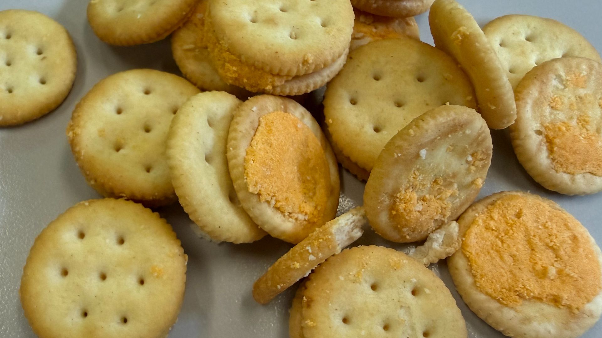 11. Ritz Bits au fromage