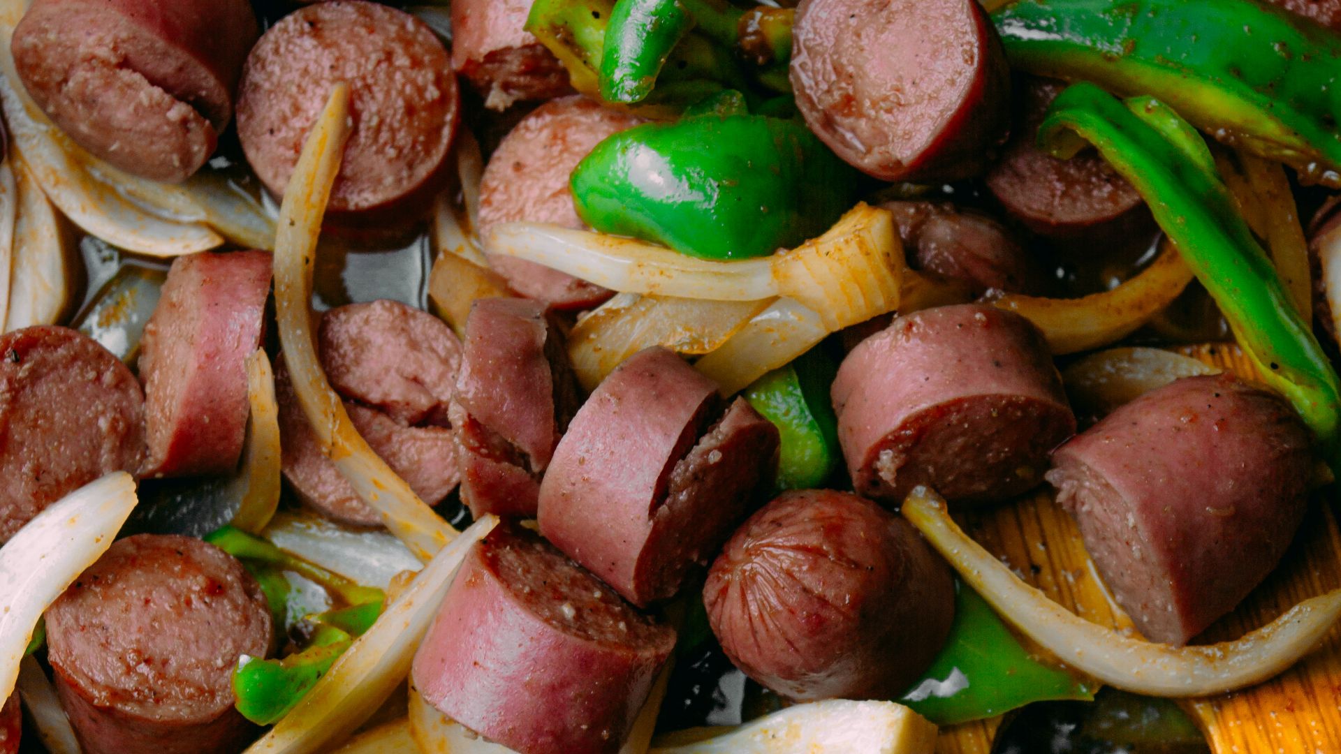 2. Saucisses et légumes à la poêle