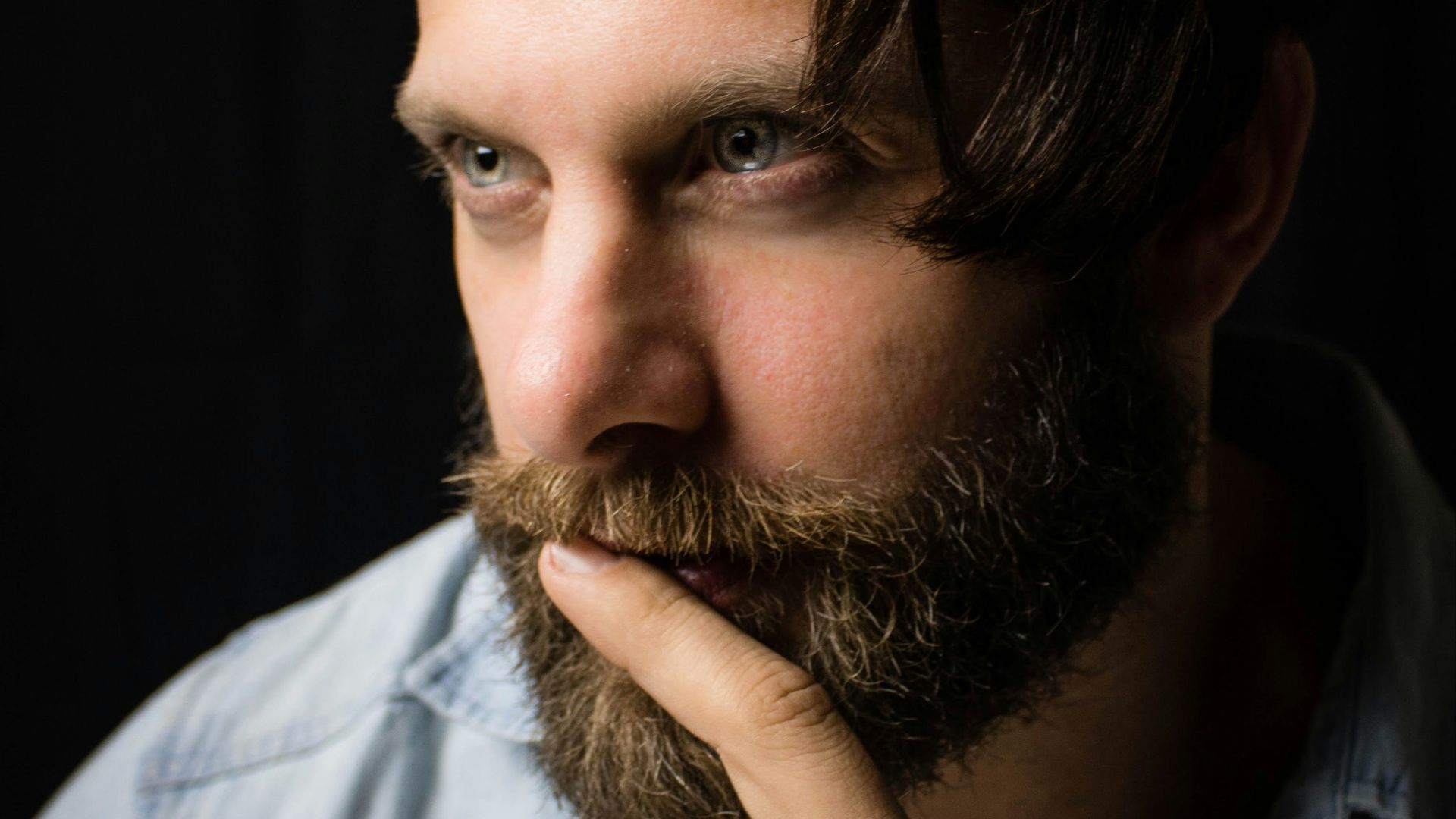 1. La barbe trop soignée
