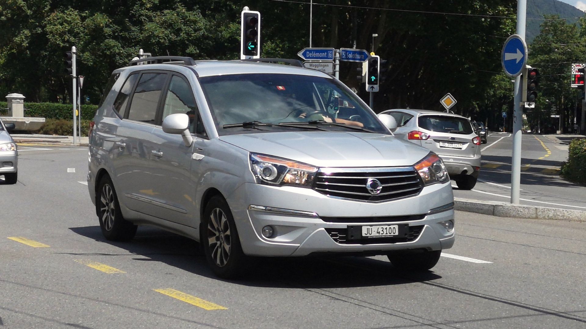 14. Ssangyong Rodius