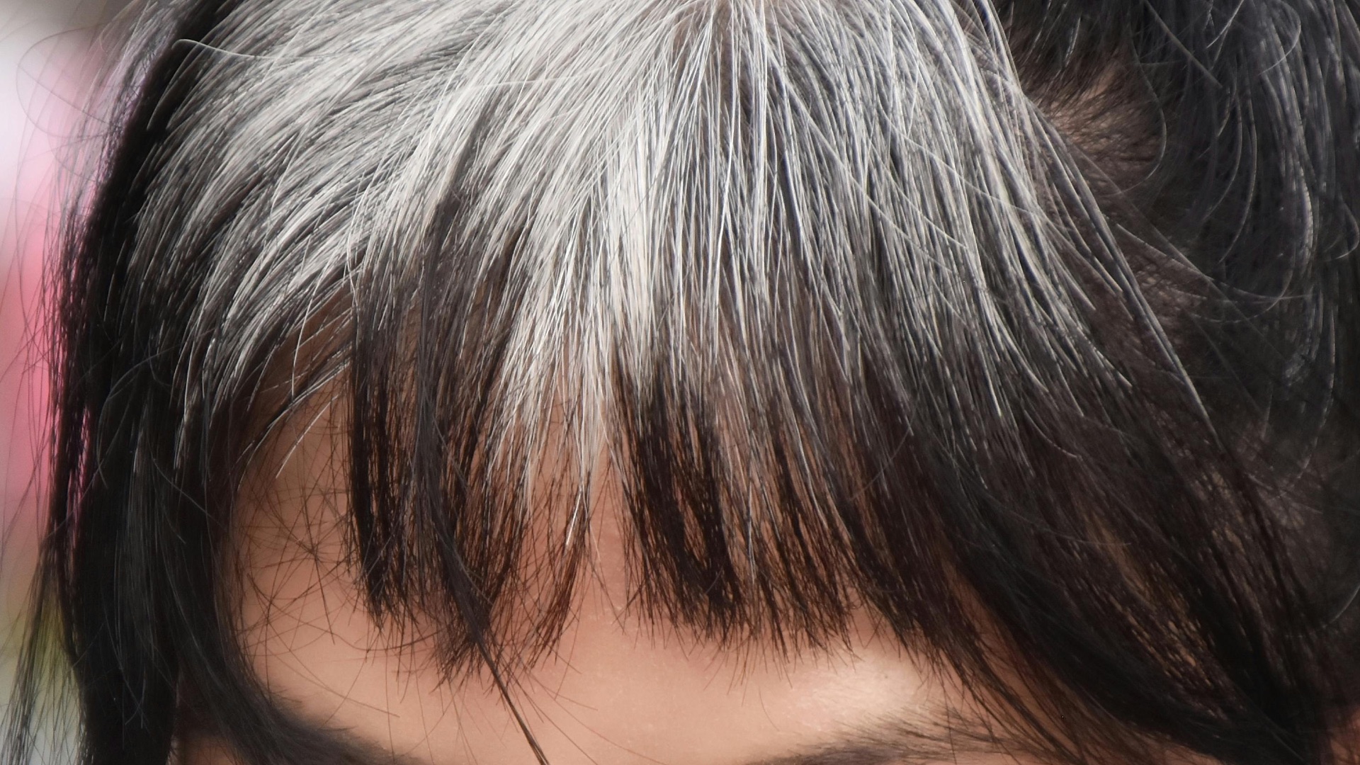 4. Cheveux gris prématurés