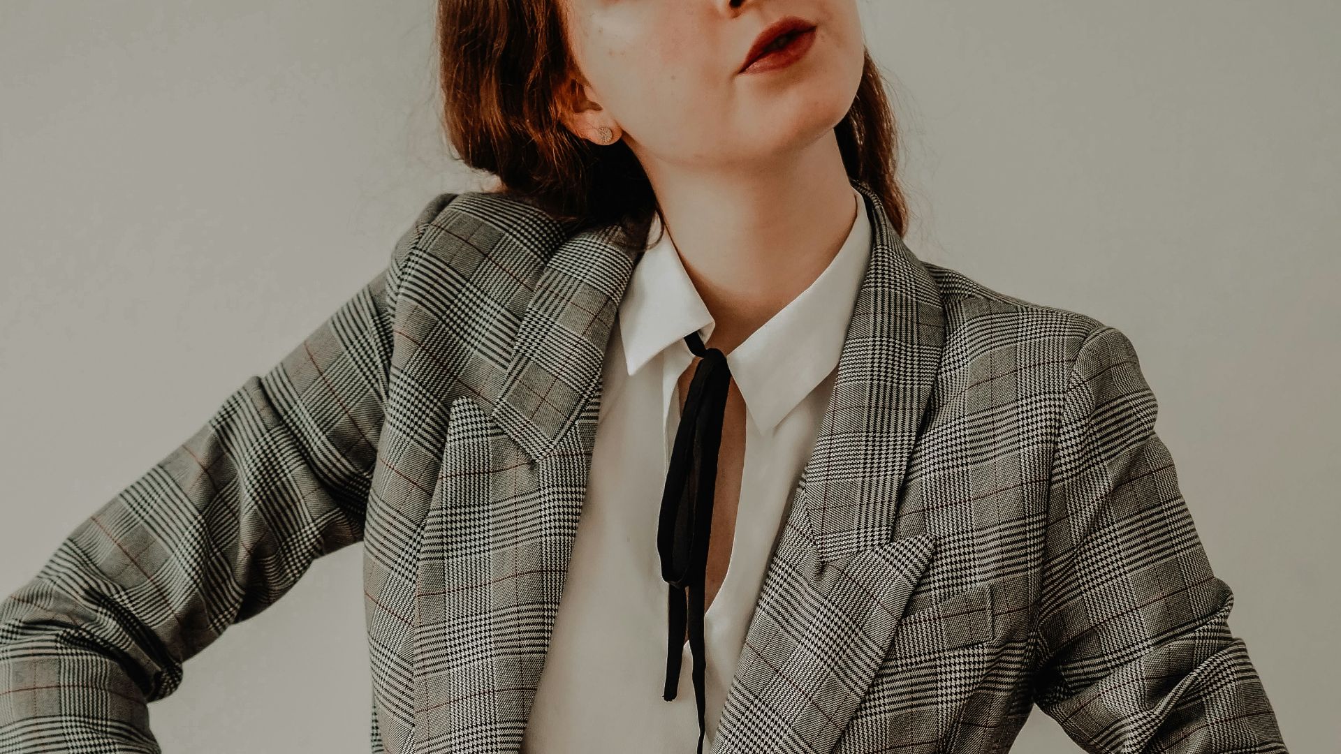 1. Un blazer bien ajusté porté de manière décontractée