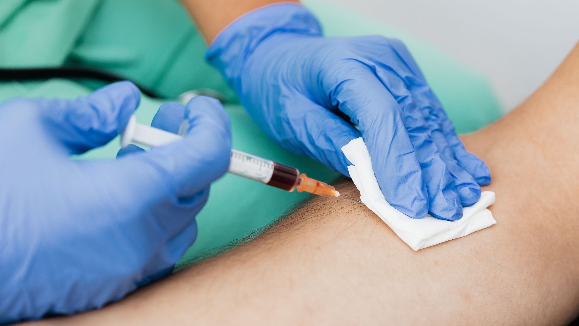 6. HbA1c : inférieure à 5,7 %
