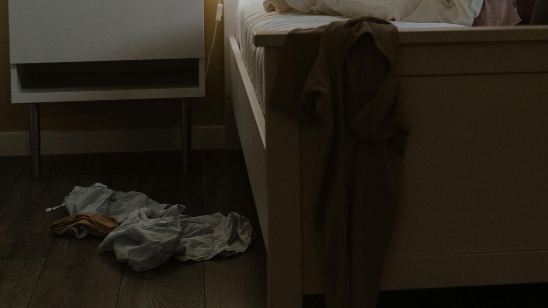 3. Laisser des vêtements par terre
