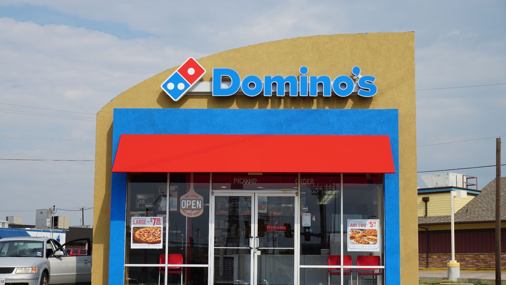 1. Domino's