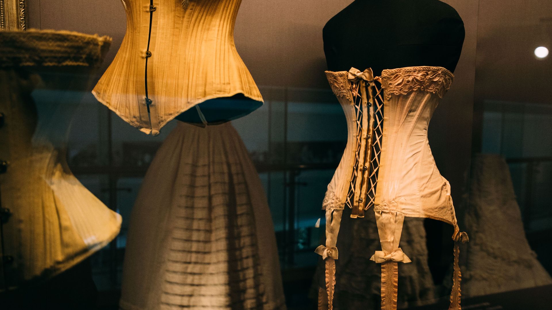 11. Corsets de maintien pour améliorer la posture et offrir un soutien