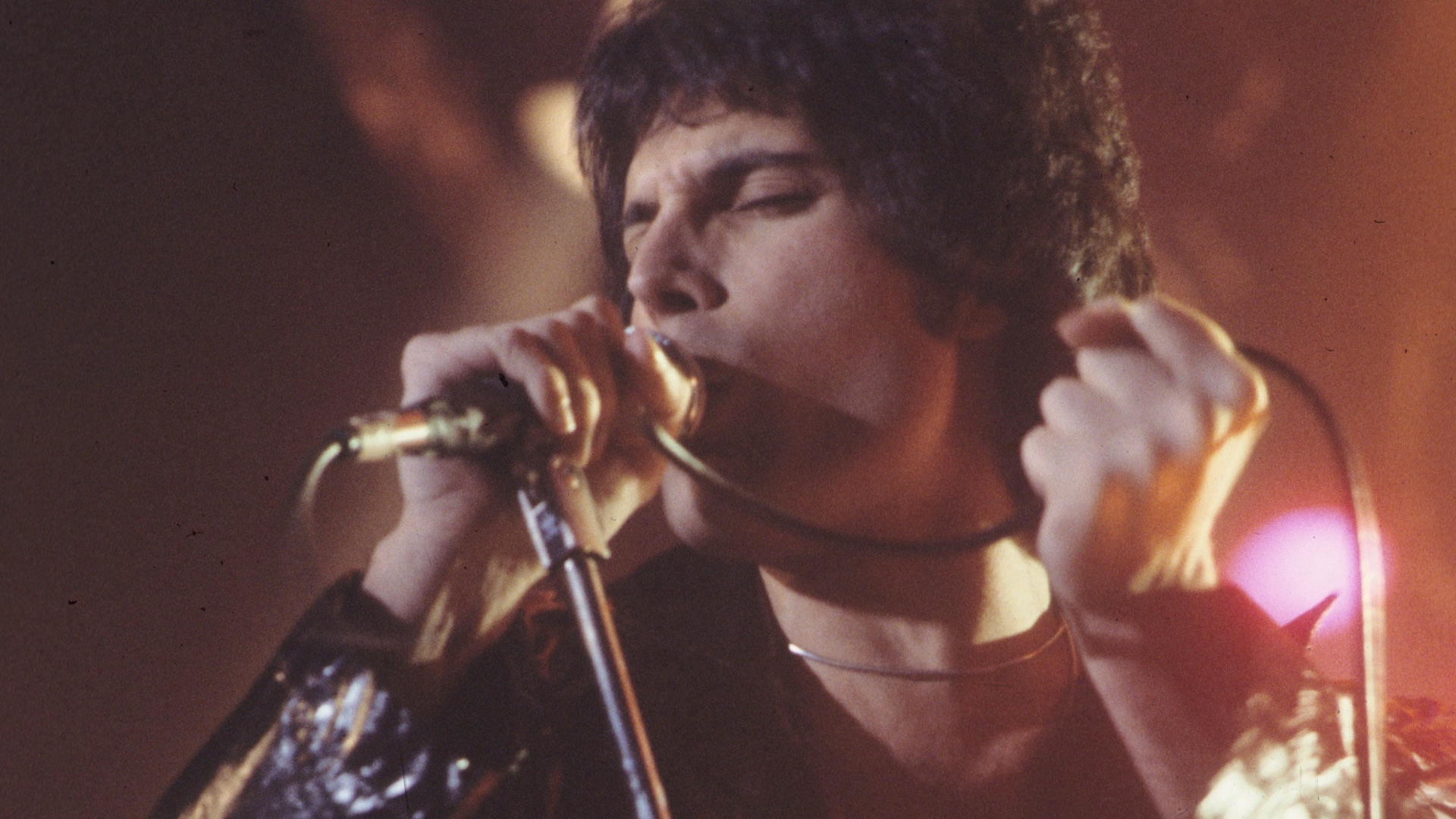 16. Freddie Mercury