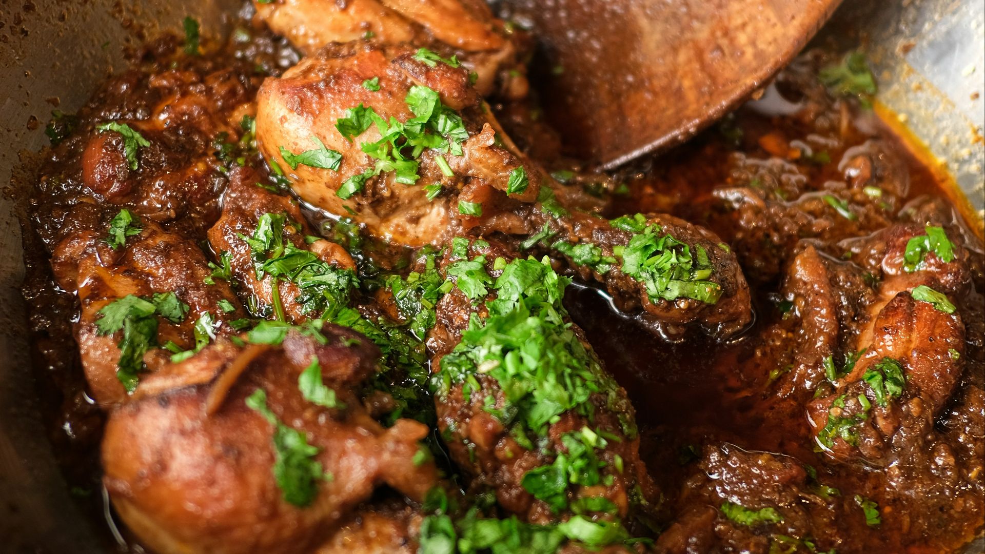20. Poulet au mole