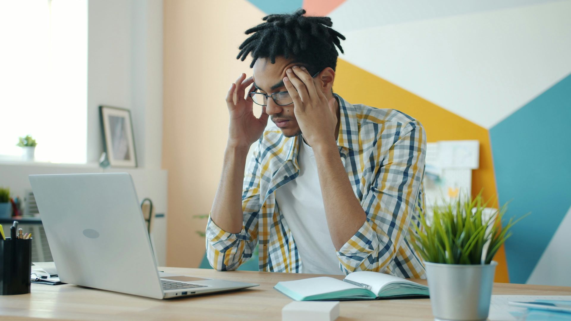 2. Ils ne considèrent pas l'épuisement professionnel comme un signe de fierté