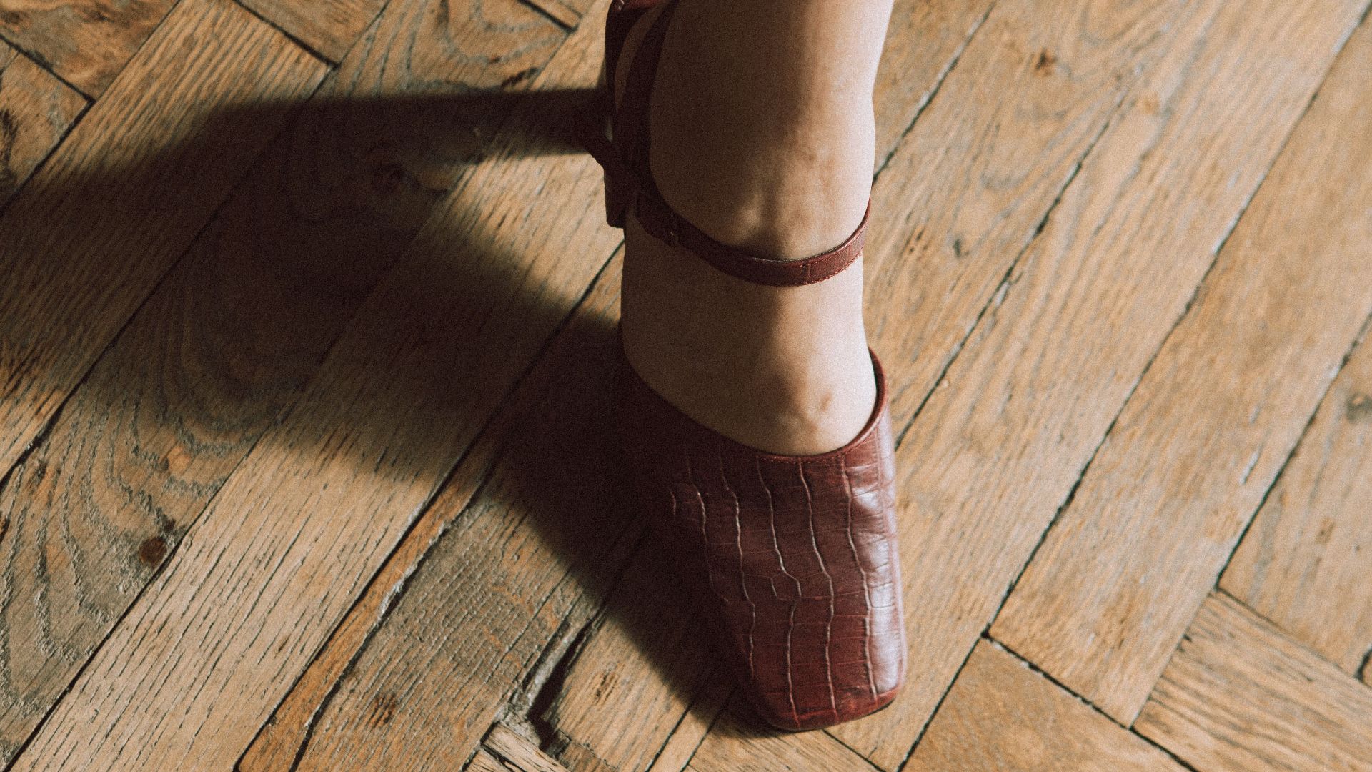 18. Chaussures à bout carré