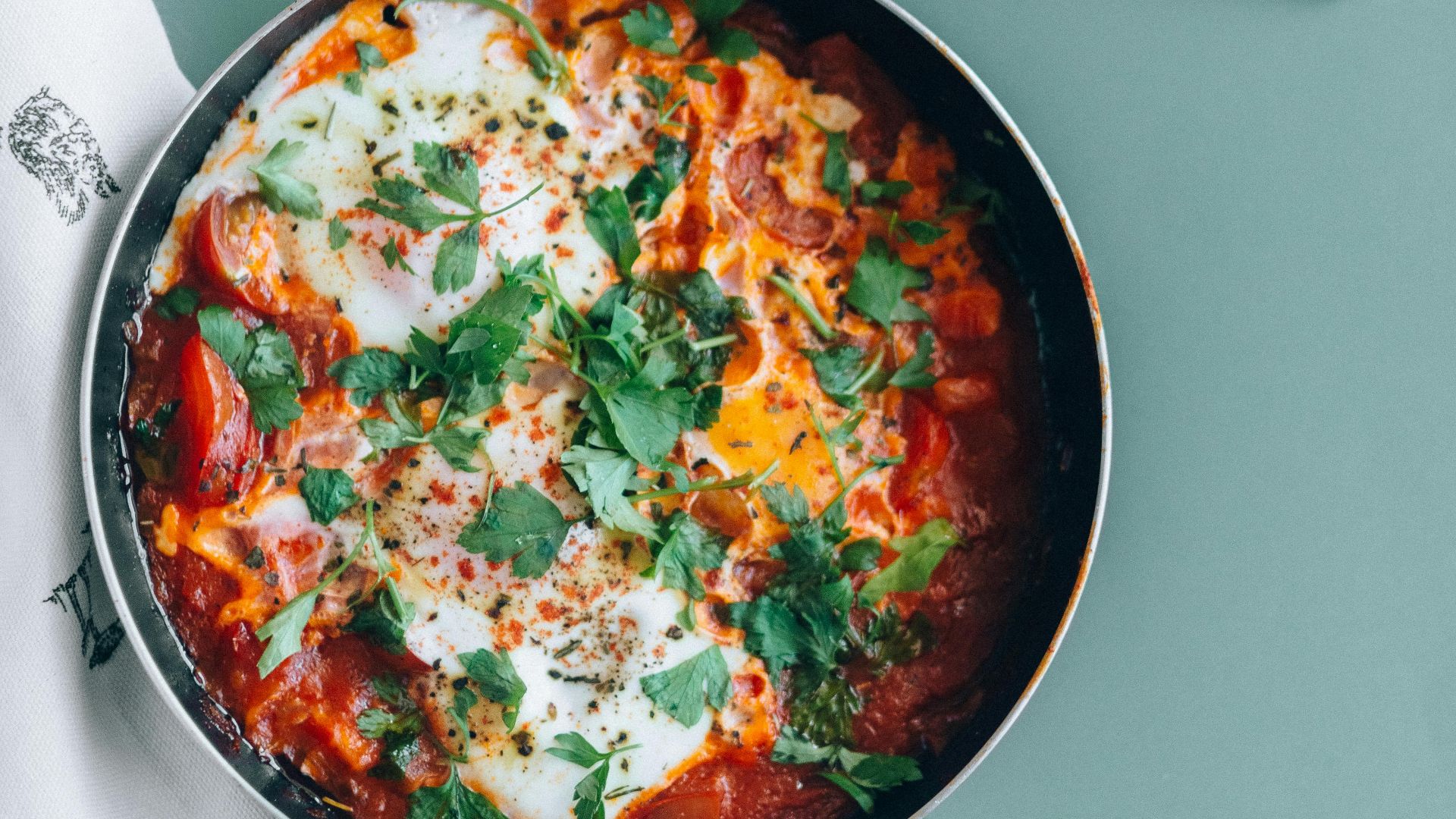 9. Shakshuka aux tomates en conserve