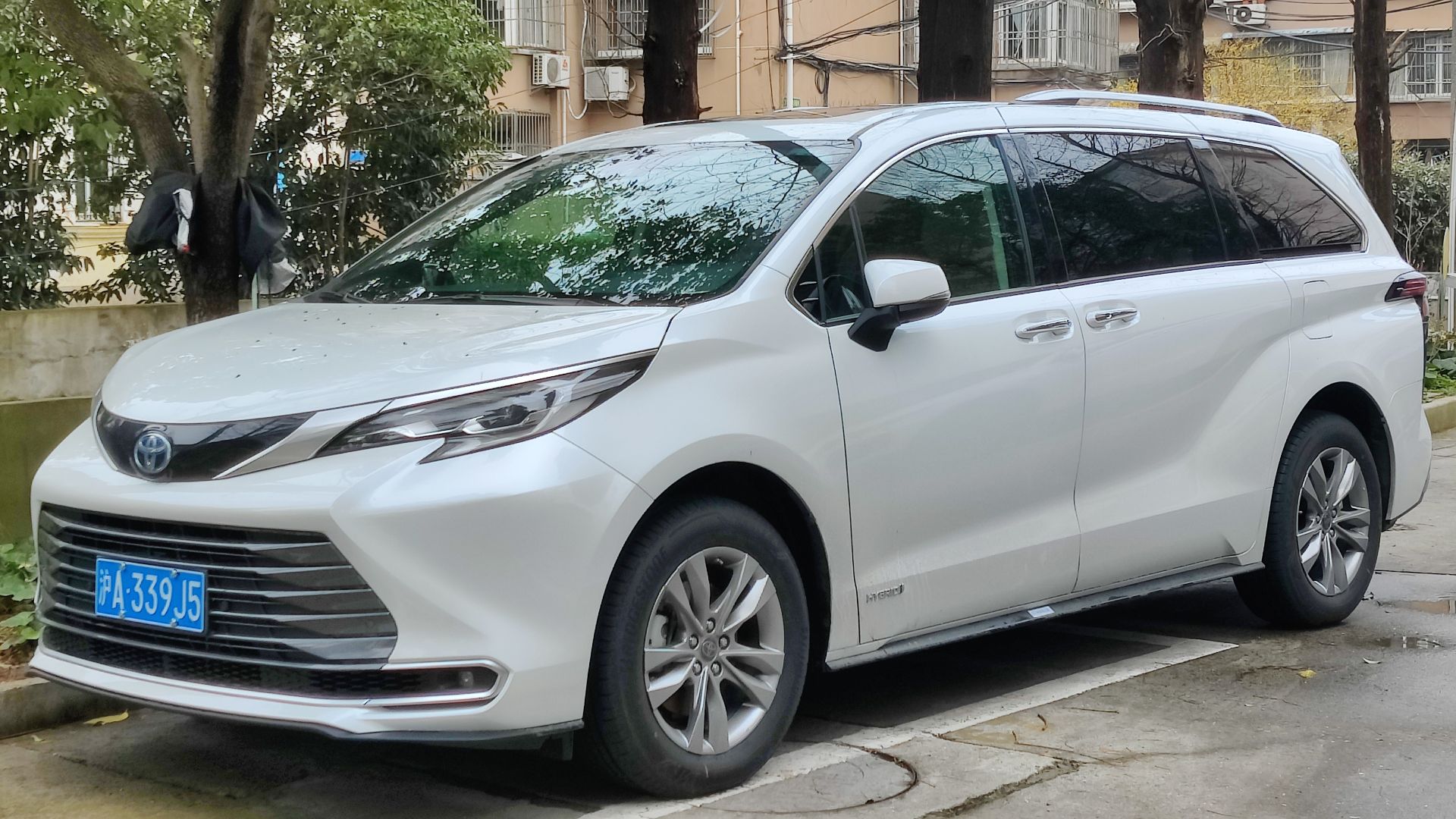 9. Toyota Sienna