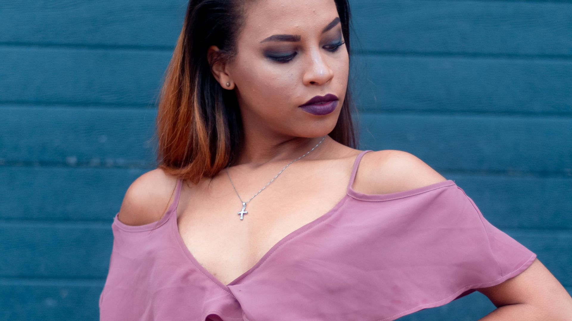 14. La robe mauve