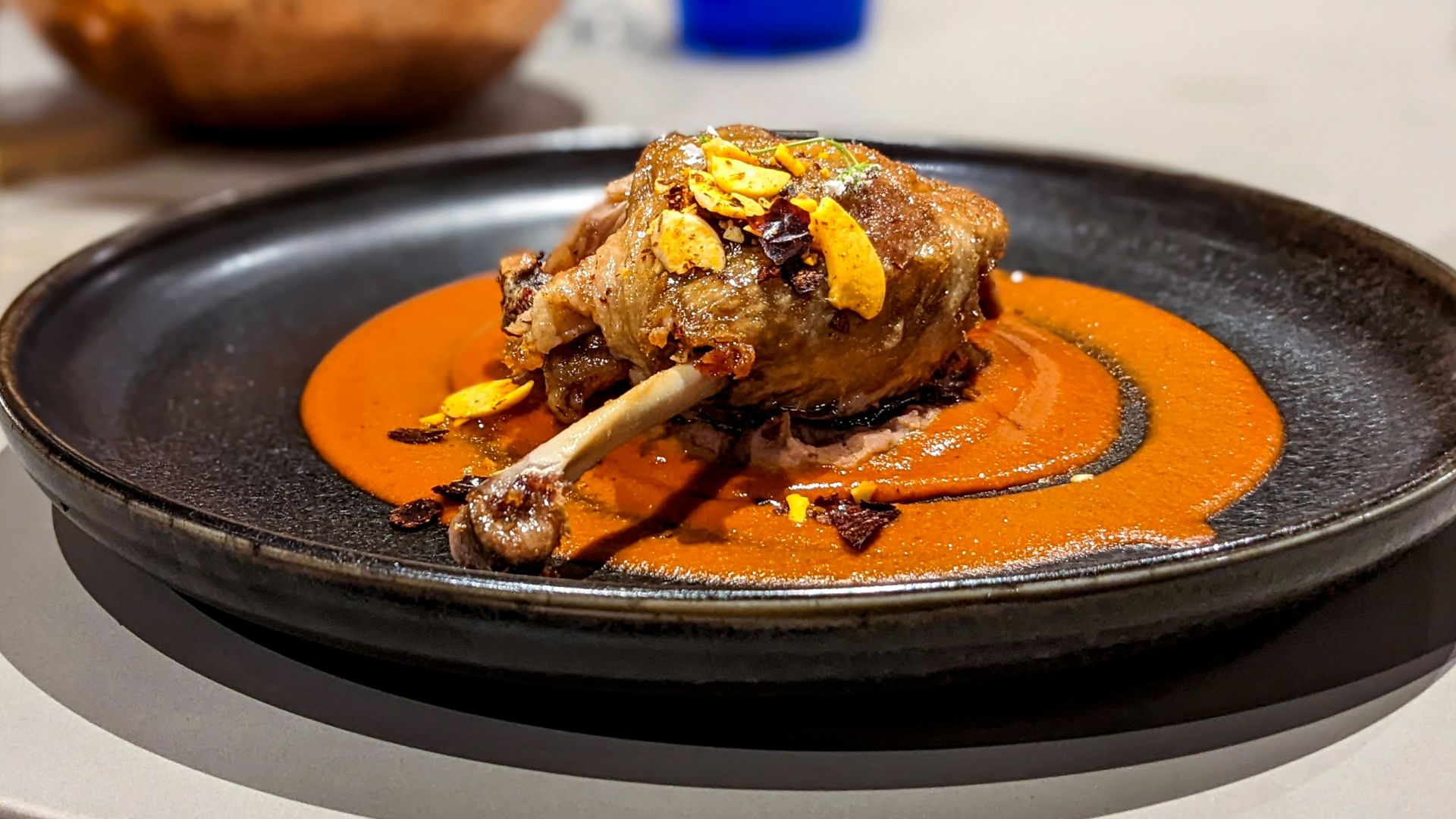 14. Salade campagnarde à la française, confit de canard et tarte Tatin