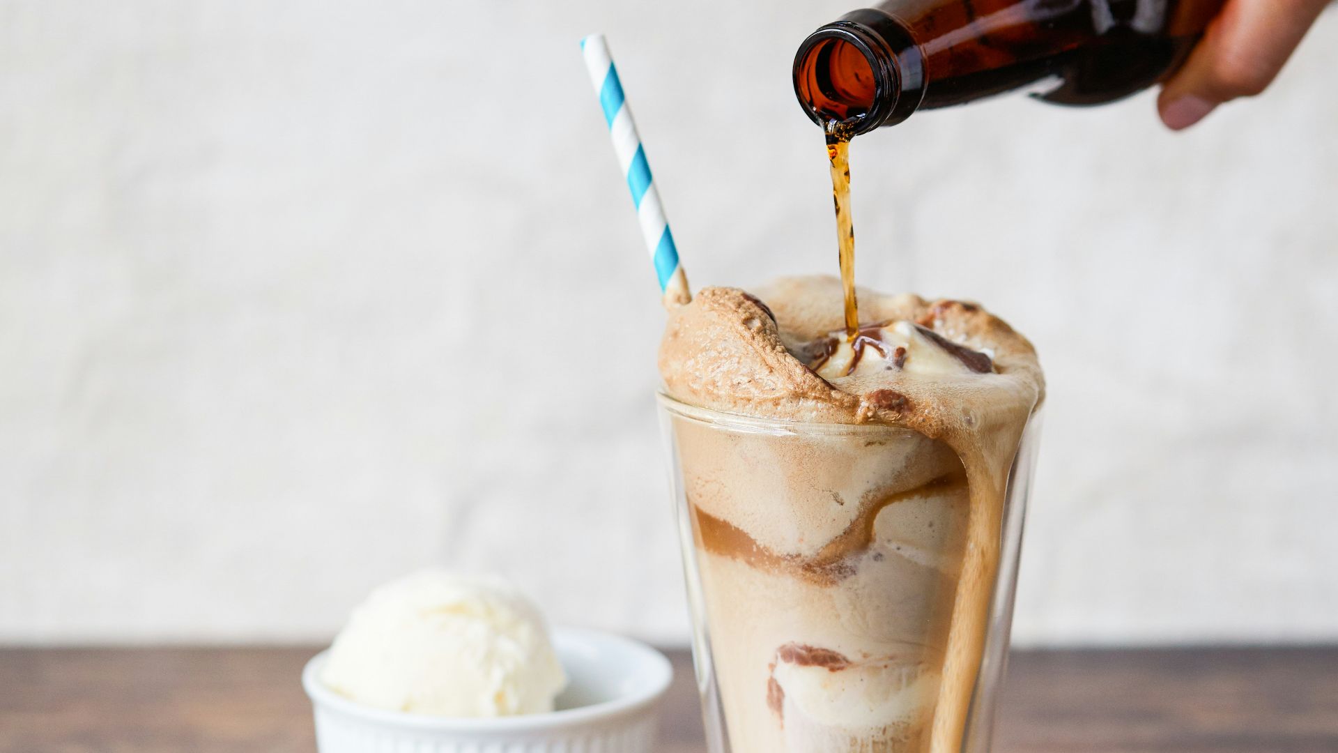 13. Floats à la root beer