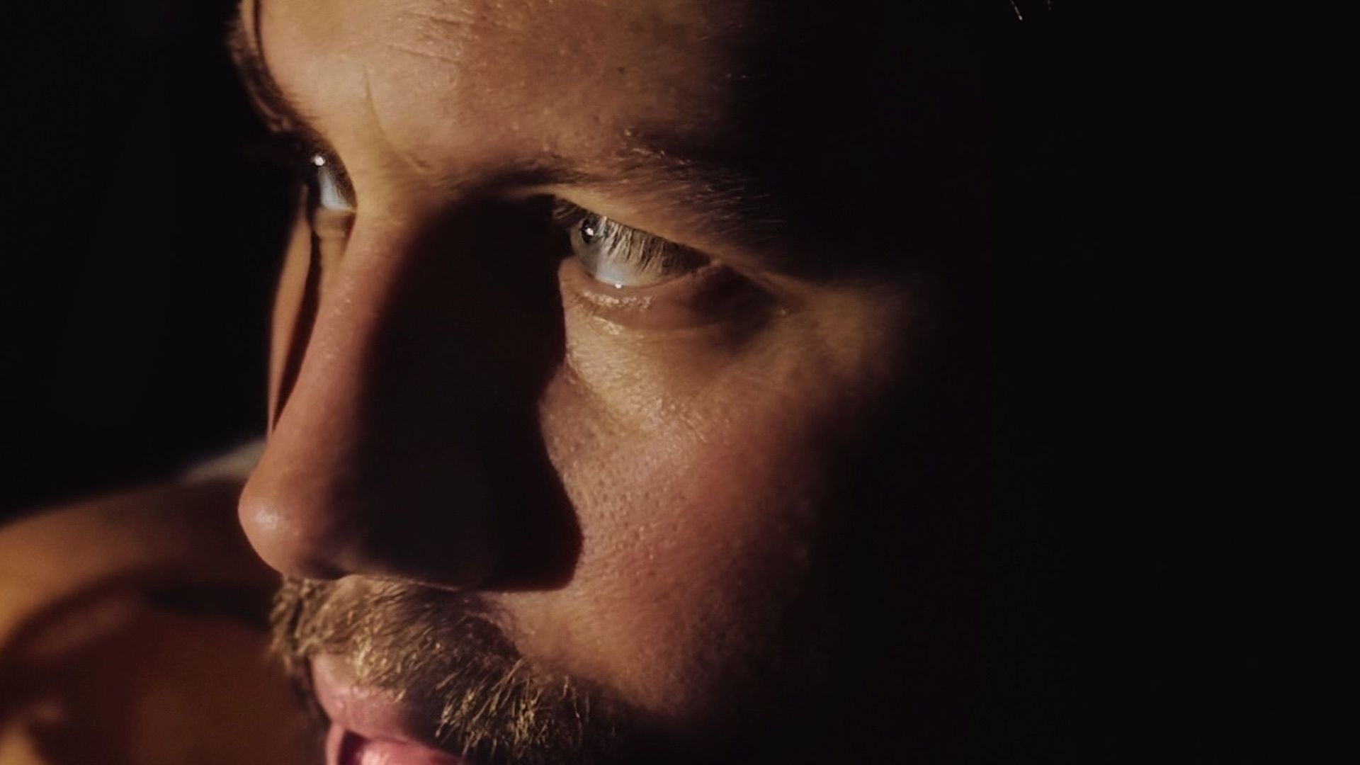 5. Le regard fuyant