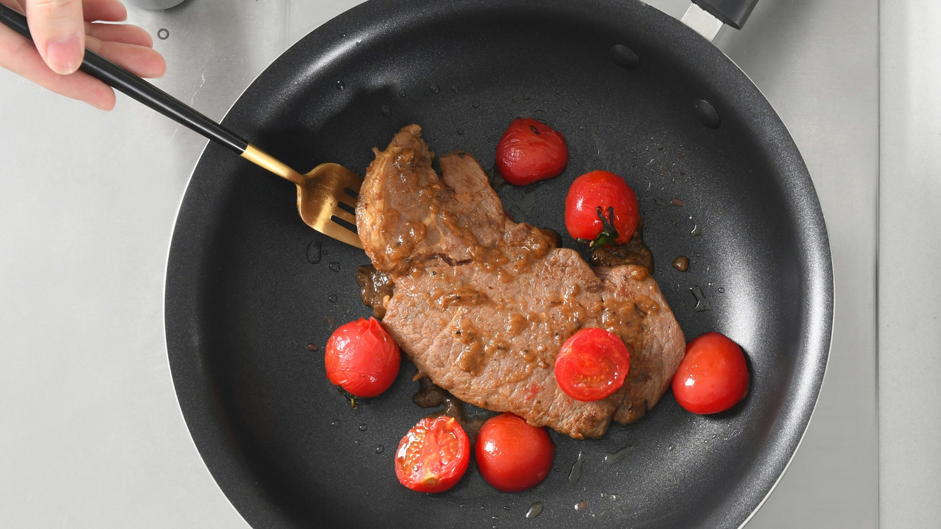 1. Utilisation d'ustensiles en métal