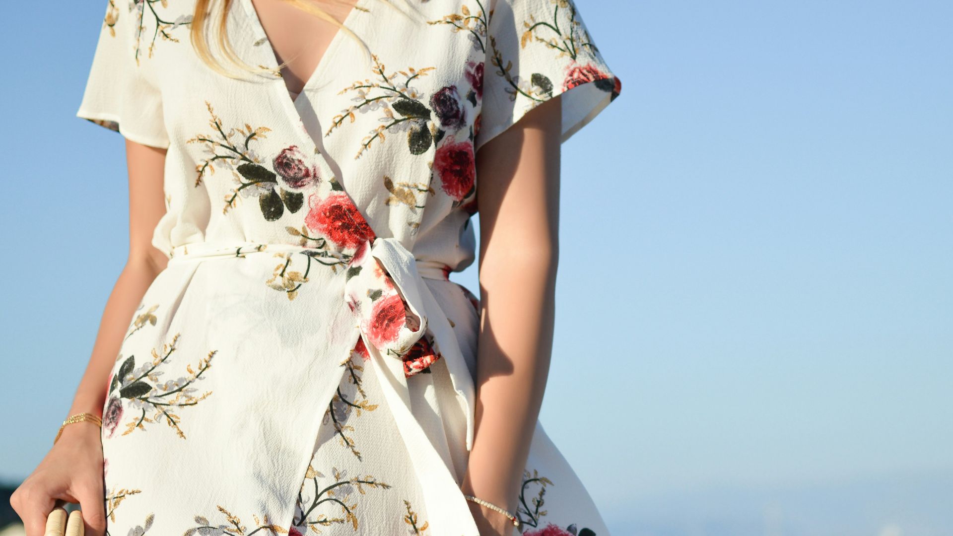4. Robe longue à motif floral raffiné