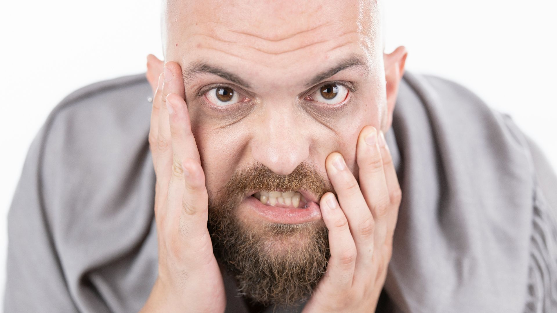5. L'homme qui est grossier avec les autres
