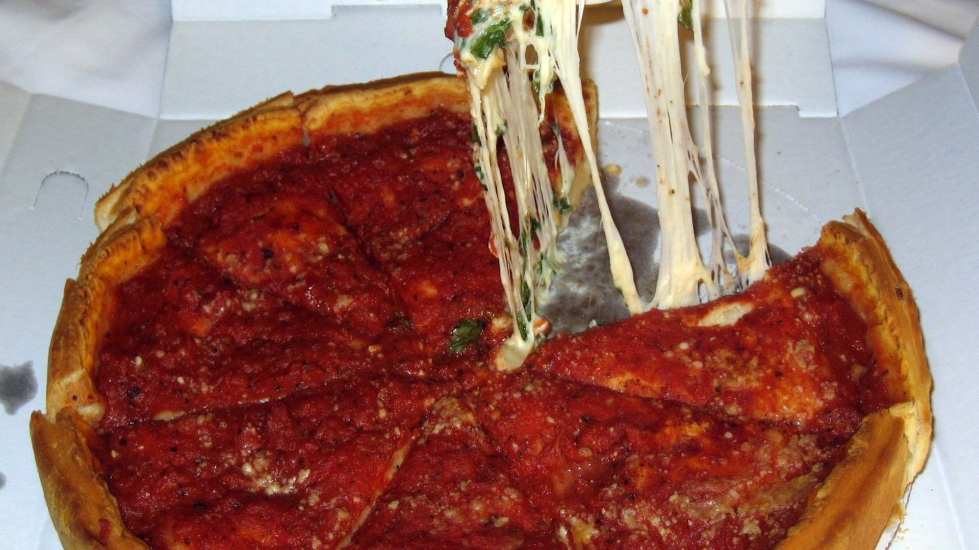 3. La pizza « deep-dish » de Chicago