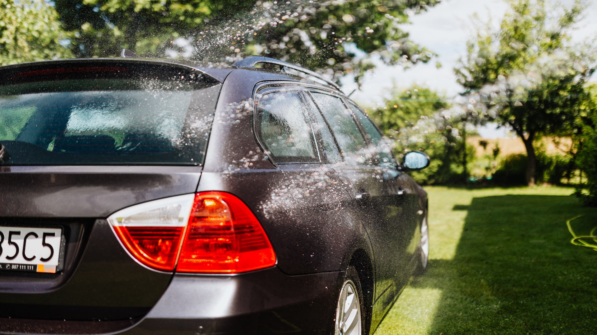 10 effets néfastes de la chaleur estivale sur votre voiture et 10 conseils pour éviter les dégâts