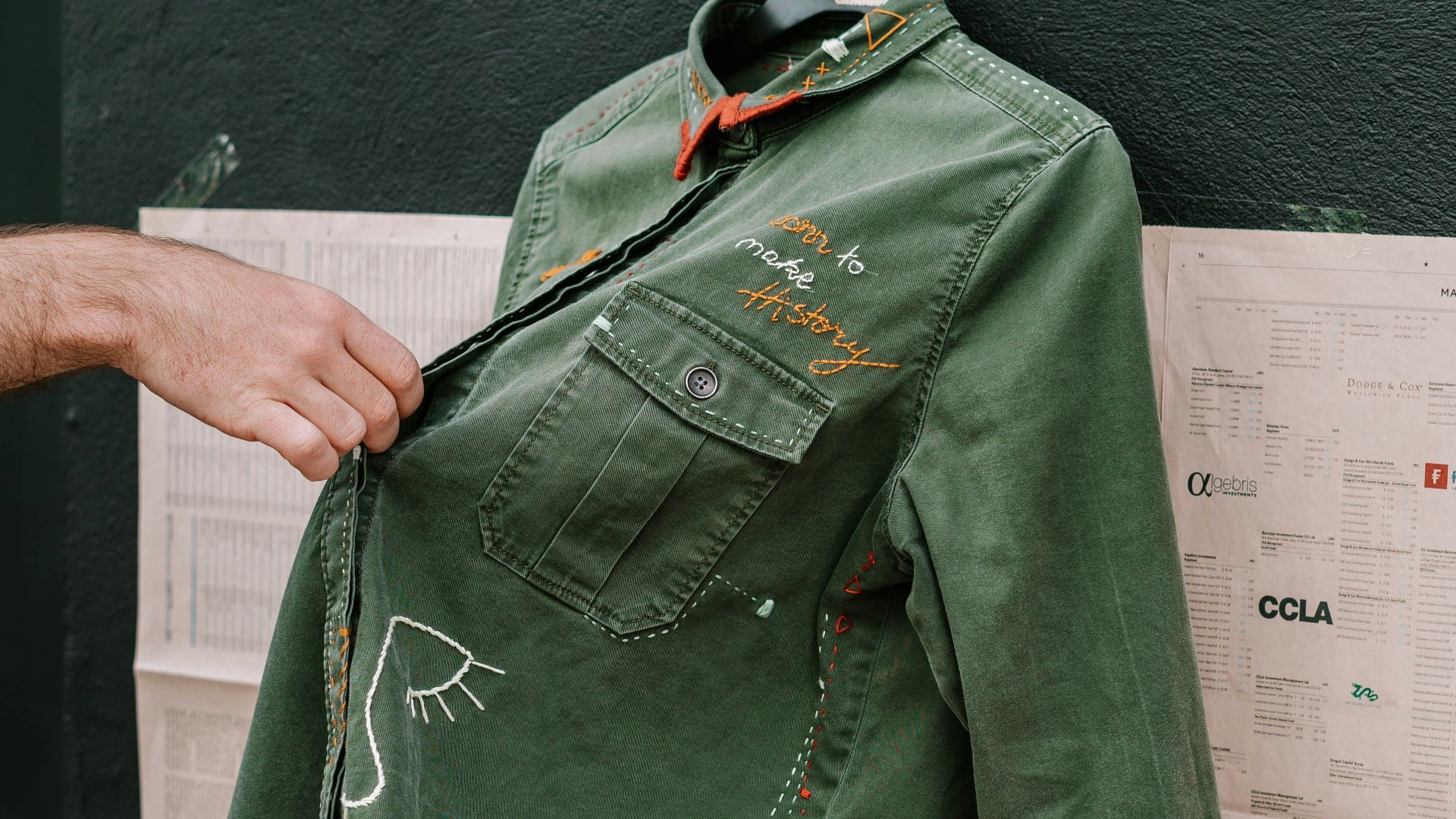 16. Une veste d'inspiration militaire