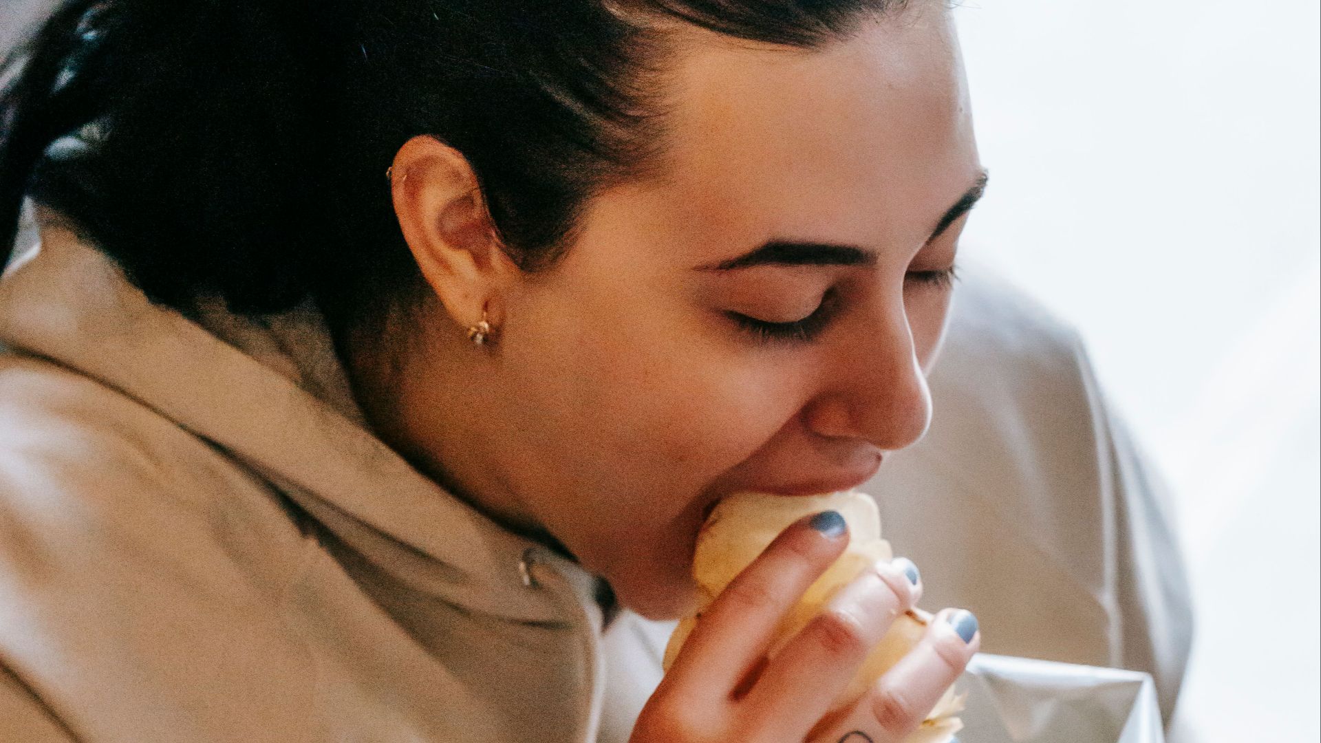 10. Grignoter sans arrêt dans la cuisine