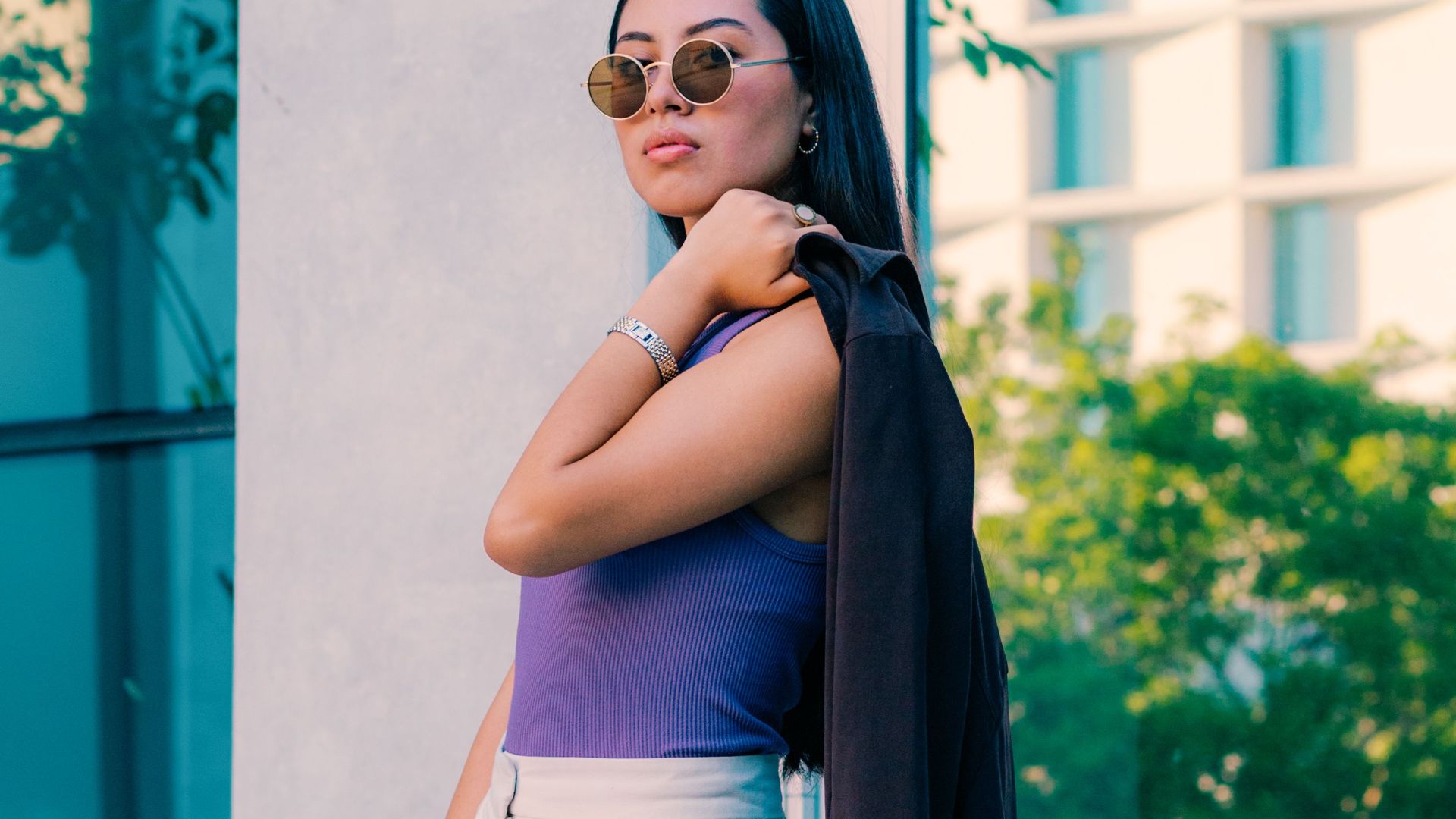19. Tout pantalon taille haute porté avec un haut rentré dedans