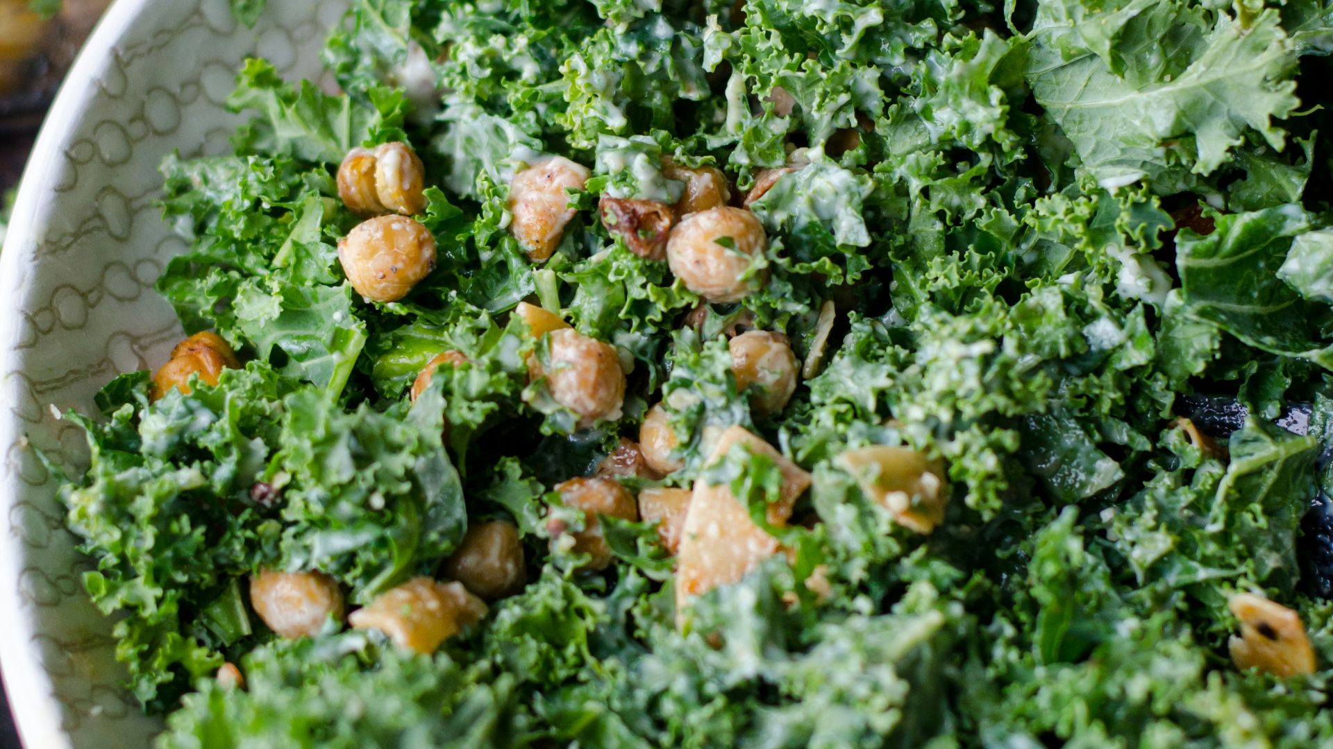 5. Salade César au chou frisé