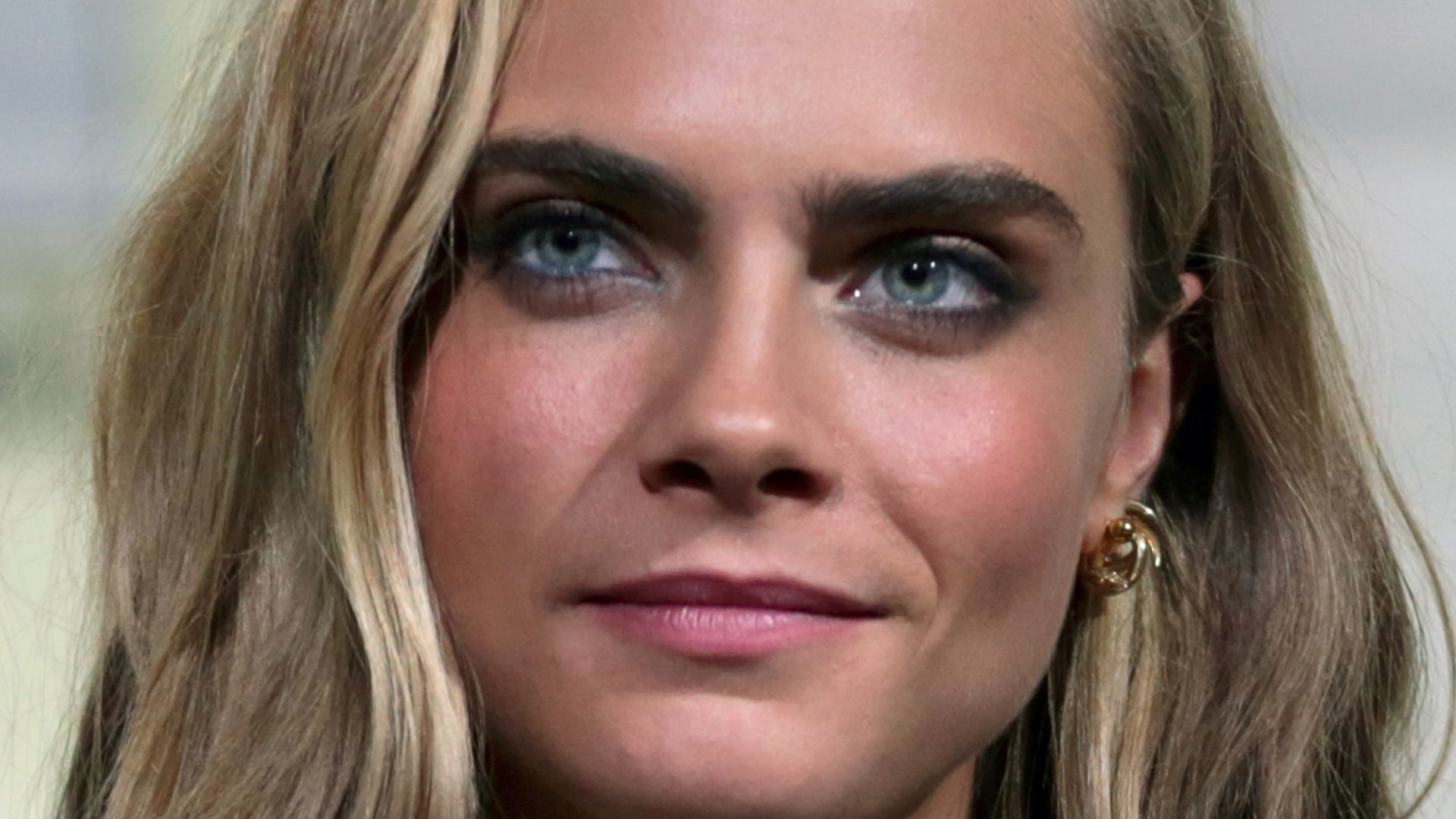 14. Fin des années 2010 : les sourcils « soap »