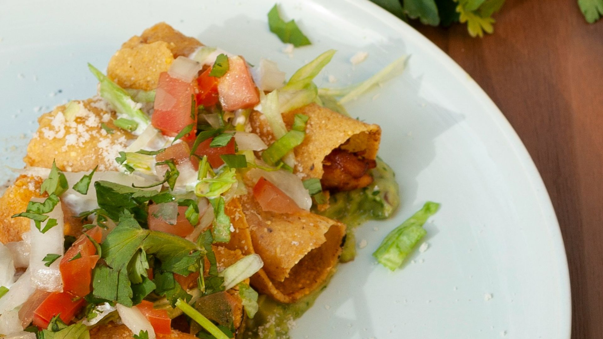 19. Taquitos au poulet épicés