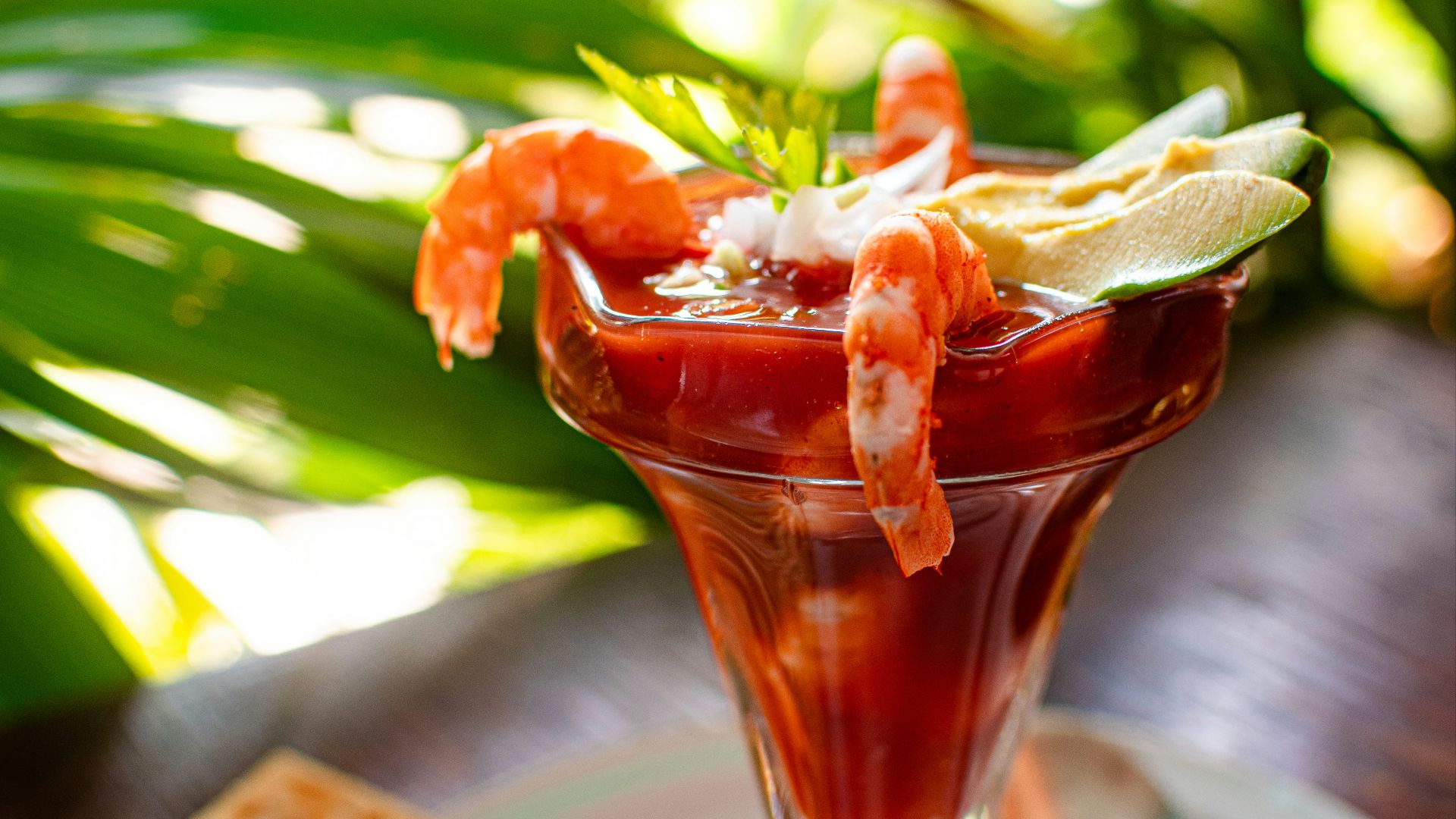 3. Cocktail de crevettes, côte de bœuf et cheesecake