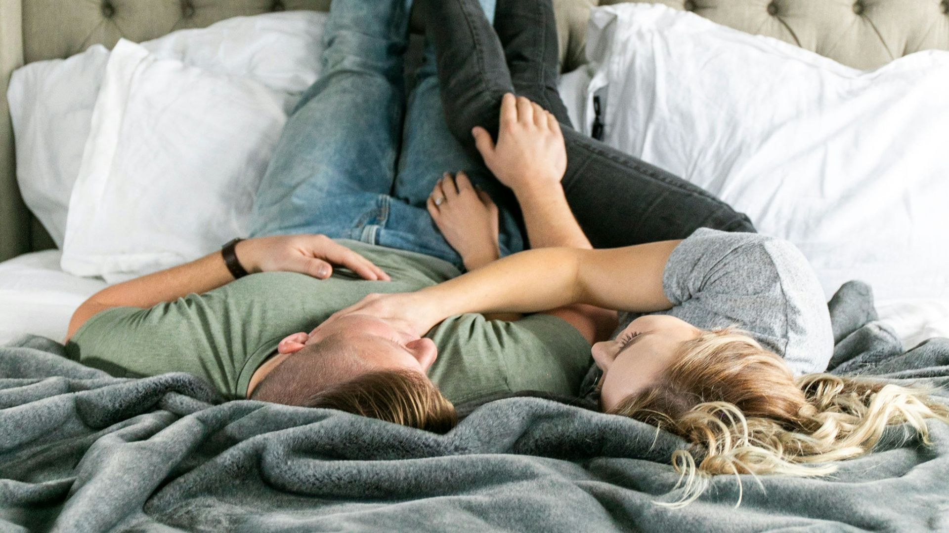 10. Les marques d'affection physique et la sexualité sont liées, mais ce n'est pas la même chose