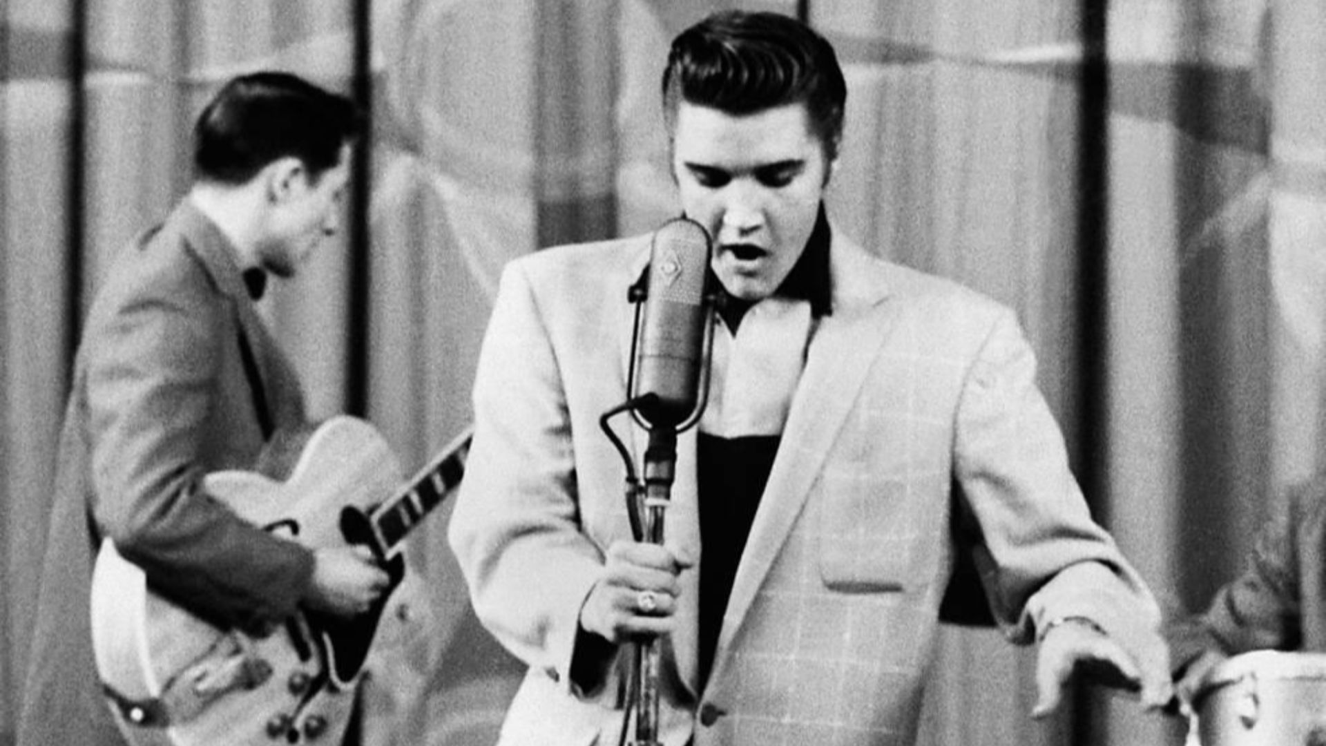 14. Elvis Presley