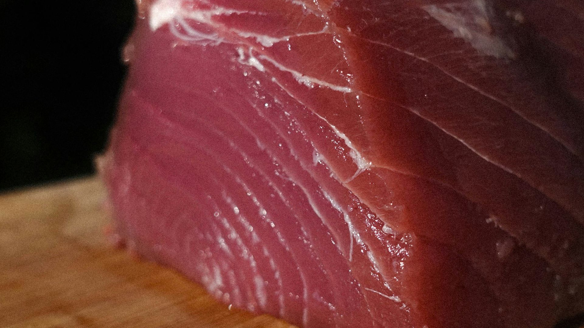 13. Salade de thon dans des moitiés de pêche