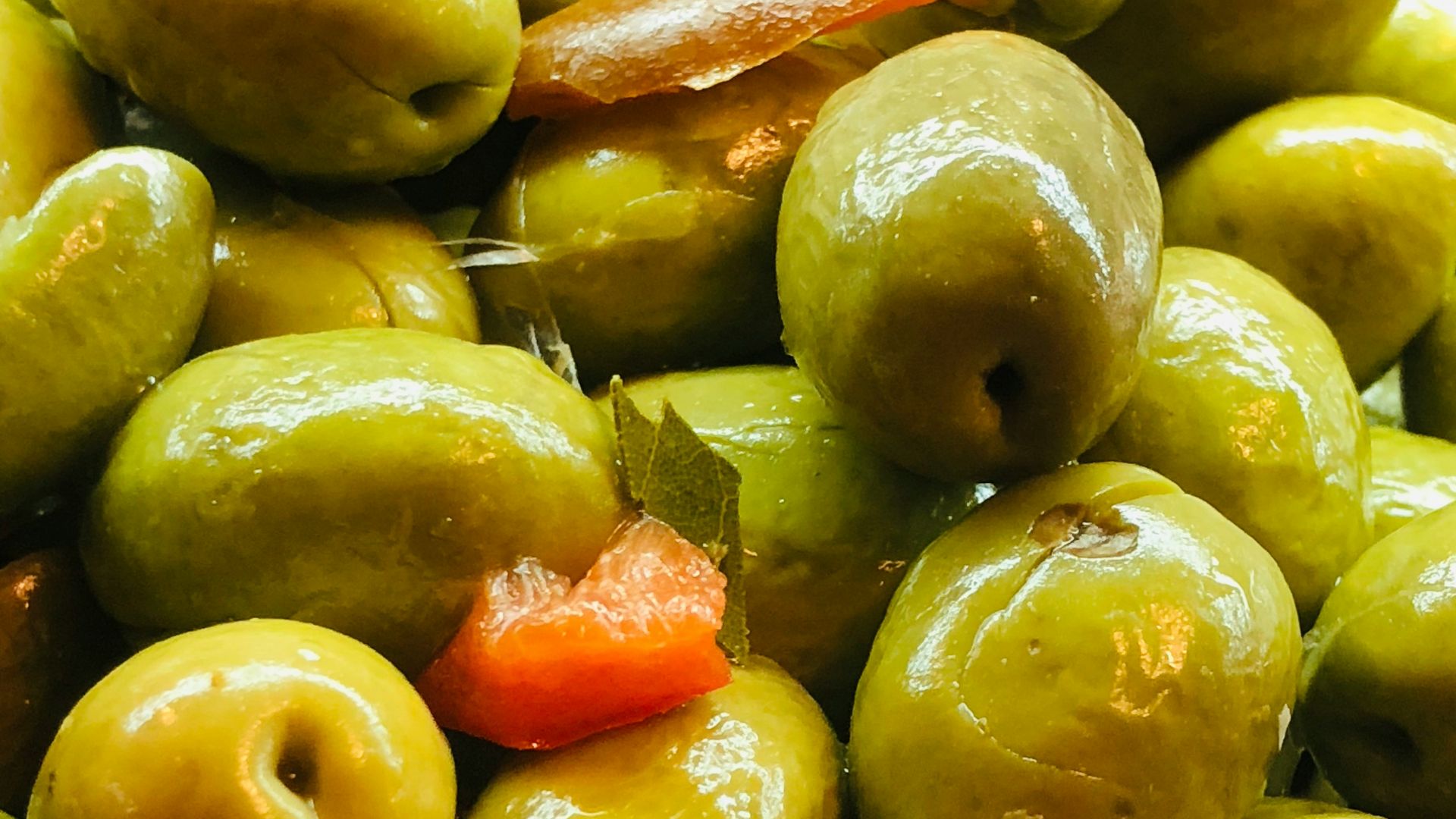 15. Olives marinées