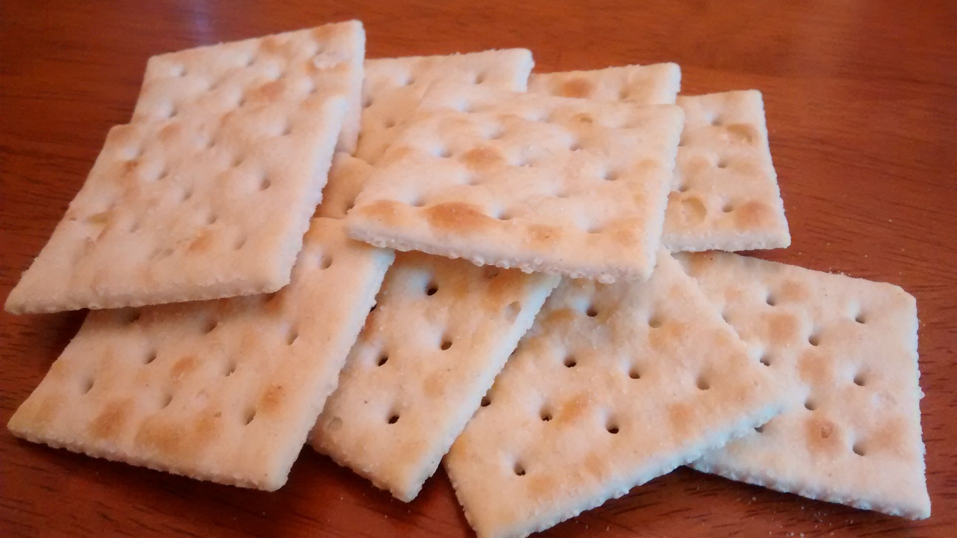 2. Crackers Saltine