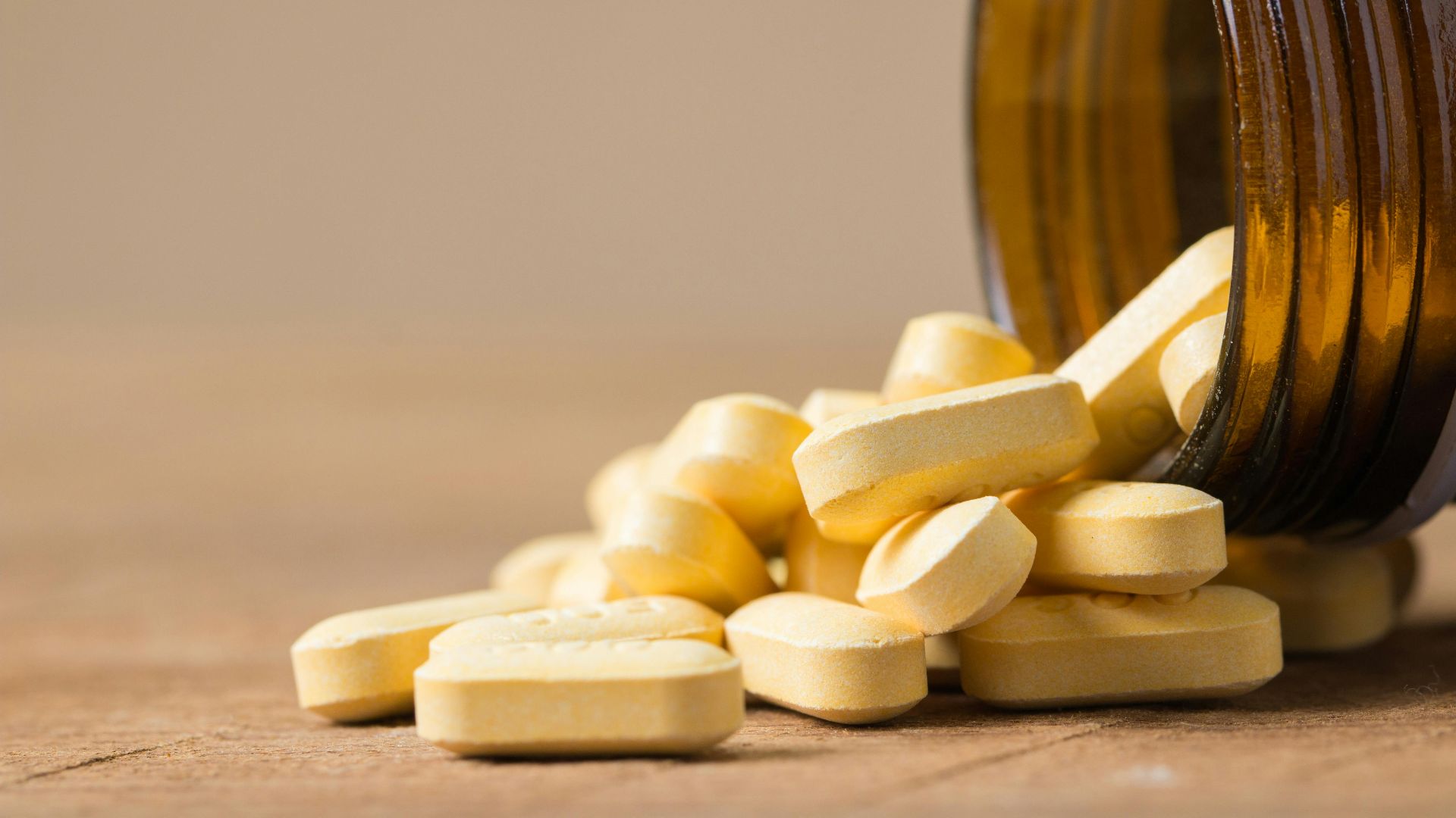 19. Vitamine B12 : 200 à 900 pg/mL