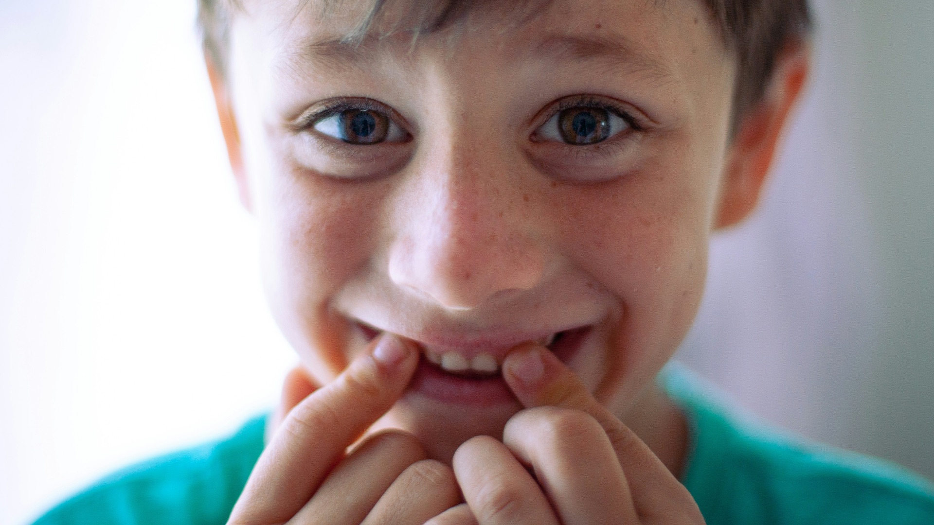 1. Les dents des jeunes sont souvent plus faciles à déplacer