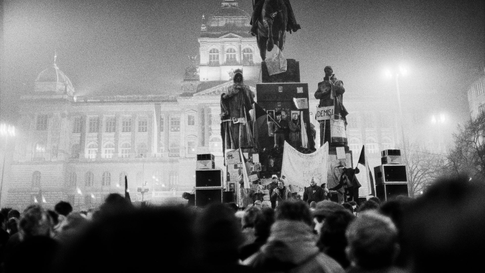 8. La Révolution de velours