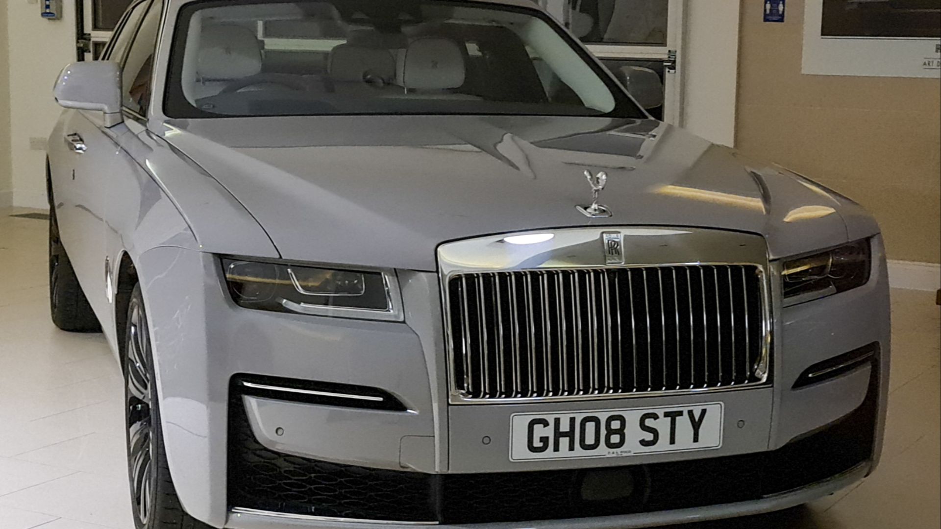 18. Rolls-Royce Ghost