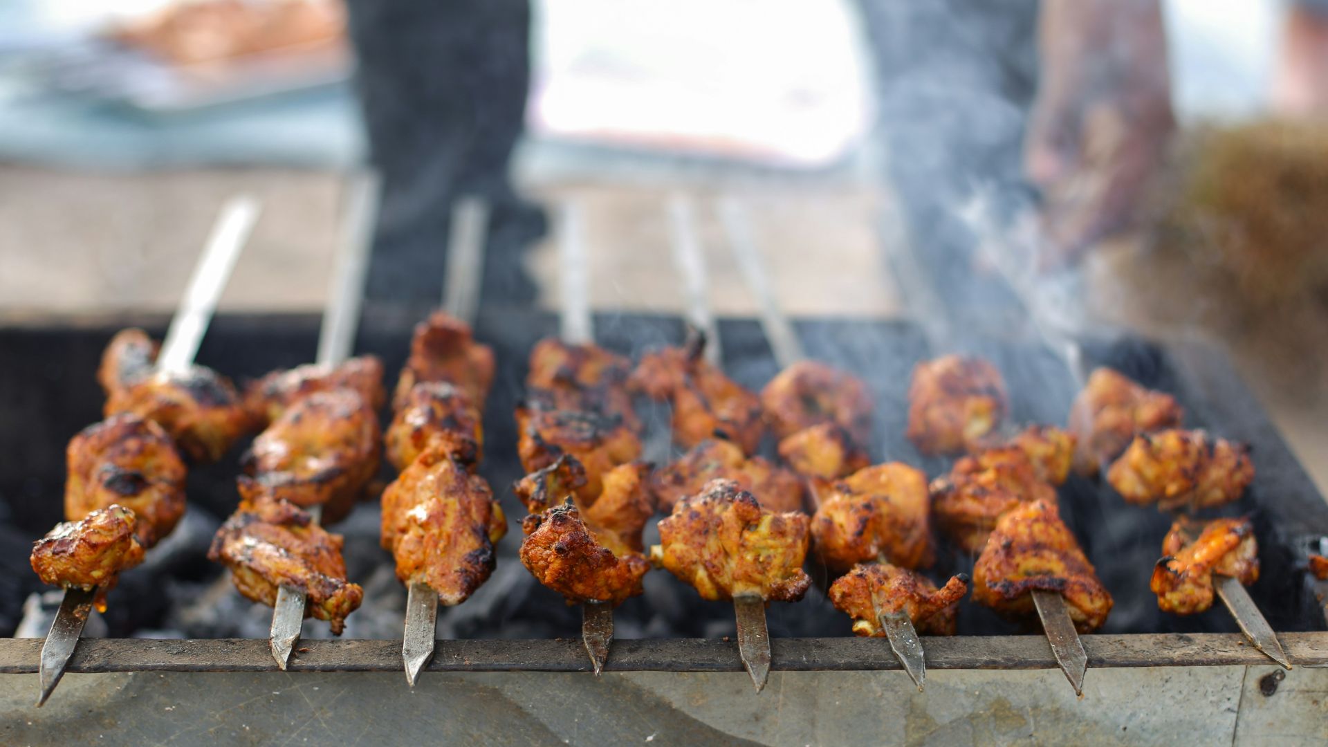 17. Brochettes de poulet grillées